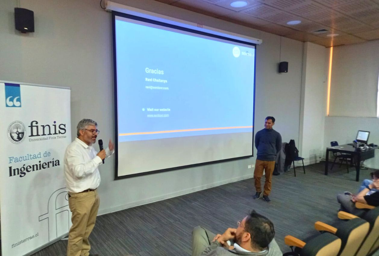 Charla Ravi 03