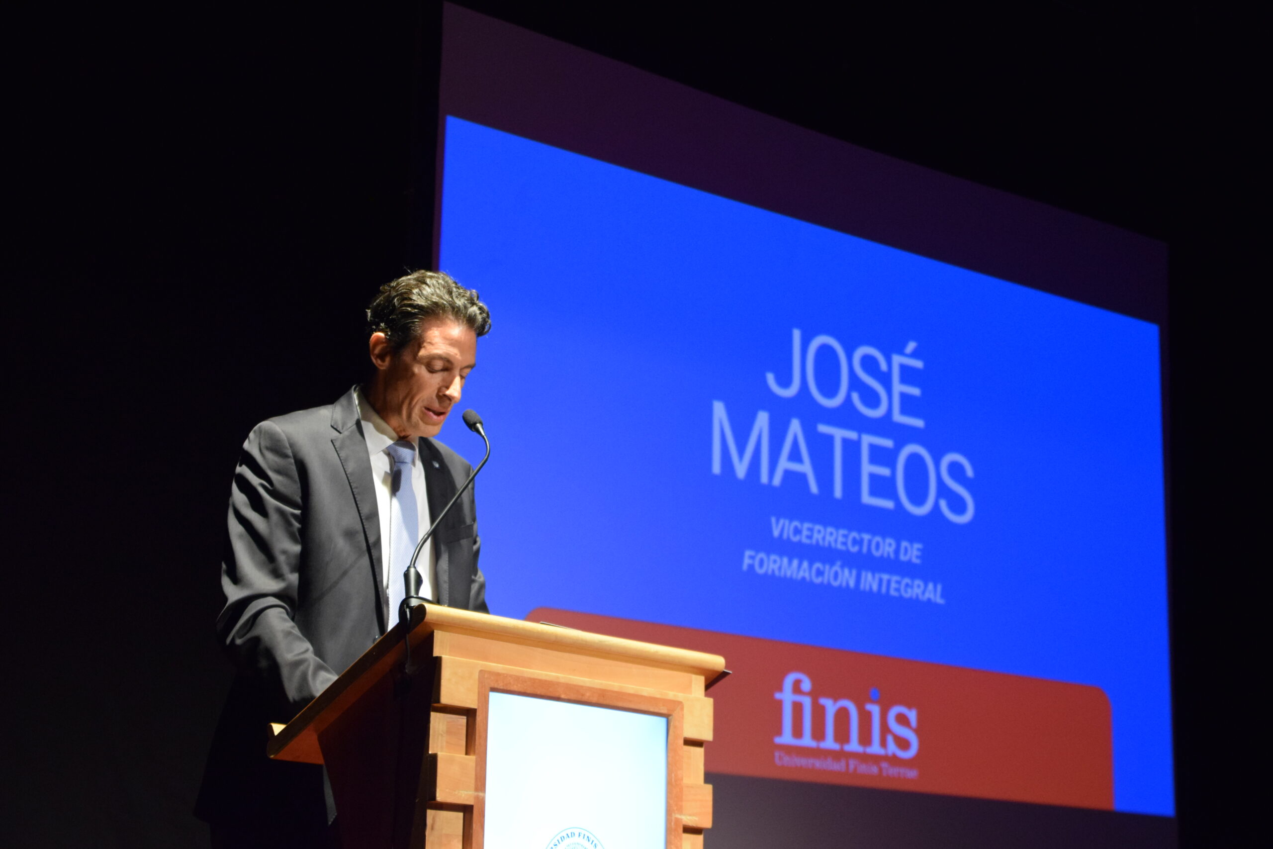 José Mateos