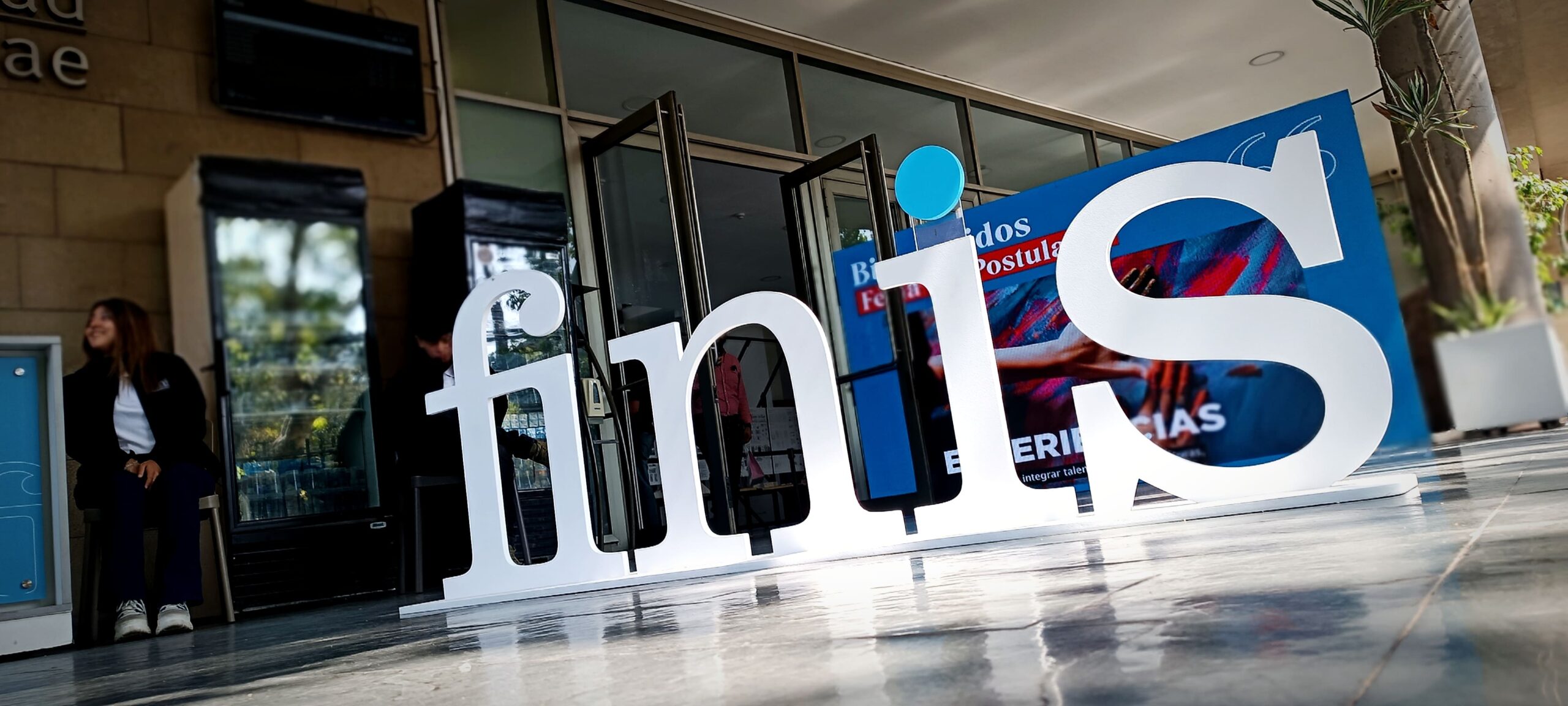 Logo en Hall 2