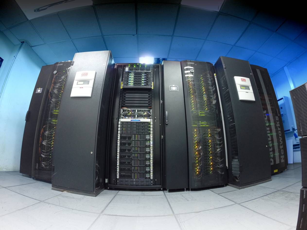 Supercomputador IA fcfm ceina