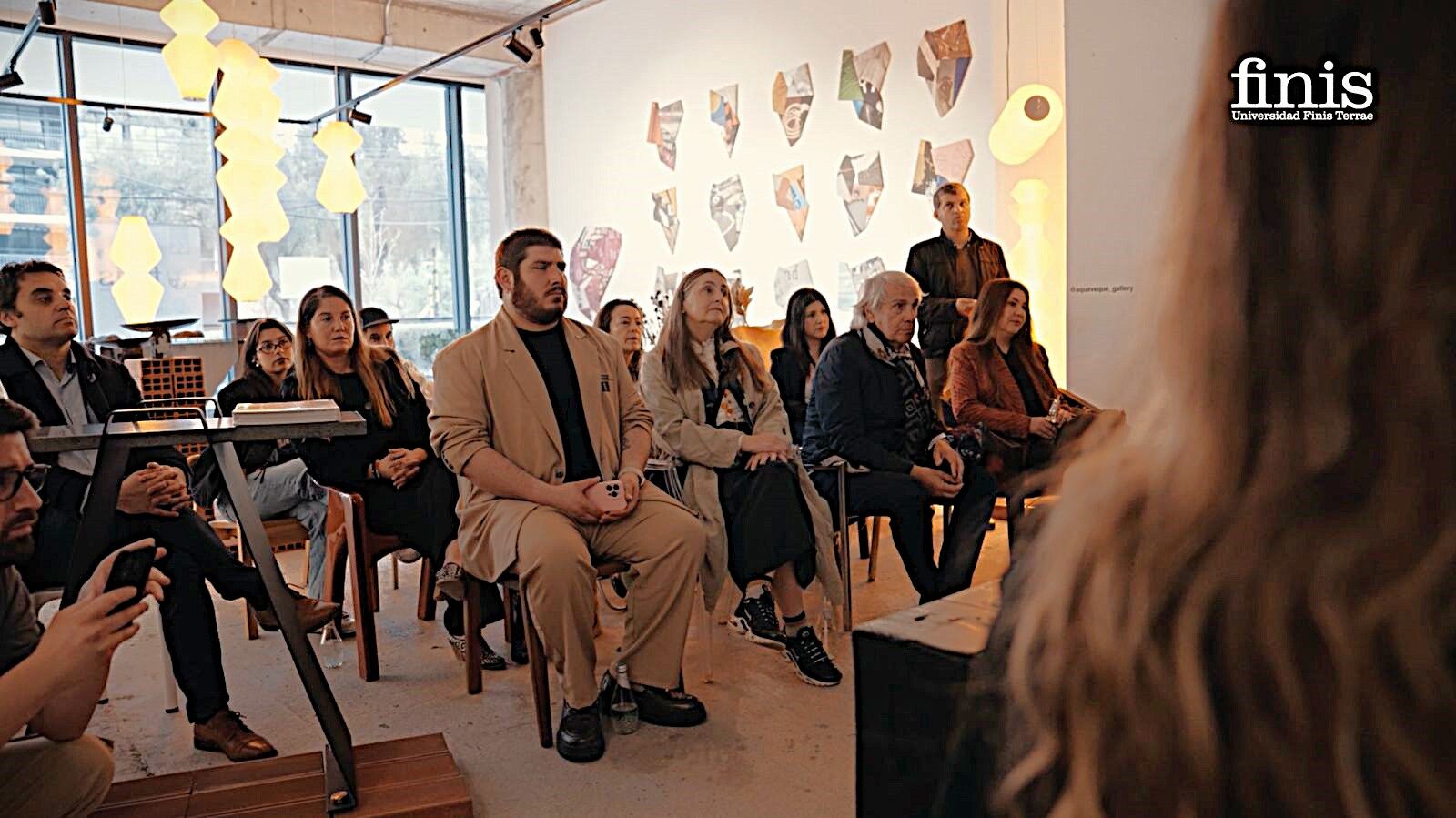 Charla Fashion 1