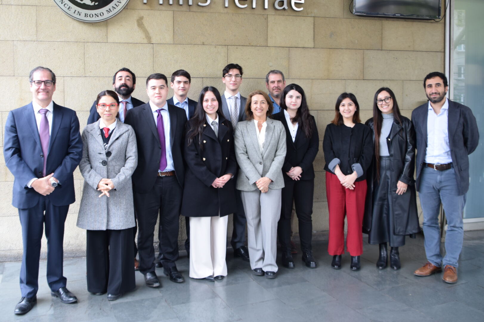 Facultad de Derecho inicia programa de mentorías a cargo de prestigiosos alumni, dirigido a estudiantes de último año y recién egresados destacados