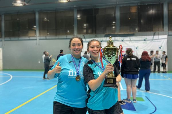 Copa para la selección de Tenis de Mesa de la U. Finis Terrae