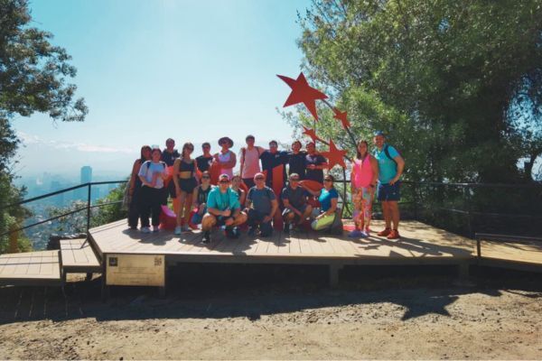 Comunidad Finis Terrae realiza caminata al Cerro San Cristóbal