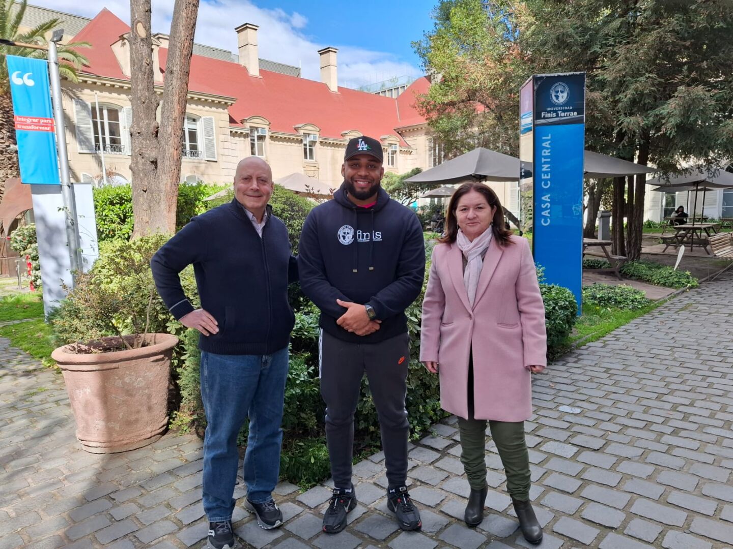 Estudiante británico de intercambio desarrolló parte de su investigación de posgrado en la Facultad de Ingeniería