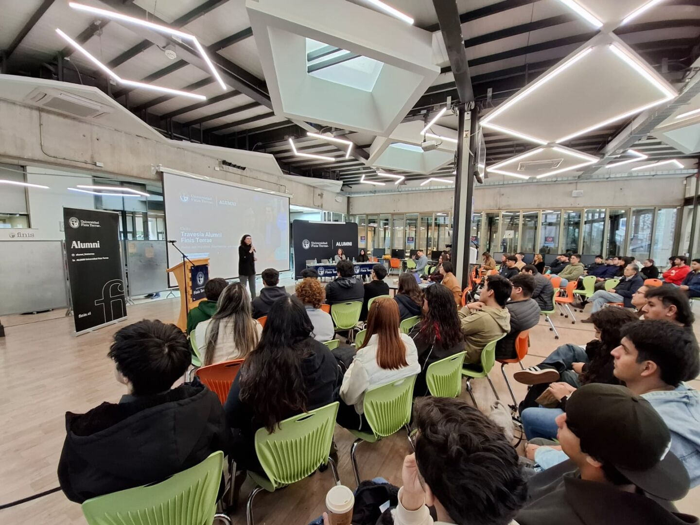 Mayra Sepulveda en la Finis 01